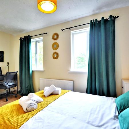 Manchester Townhouse By Bevolve - 4 Bedrooms - Free Parking Luaran gambar