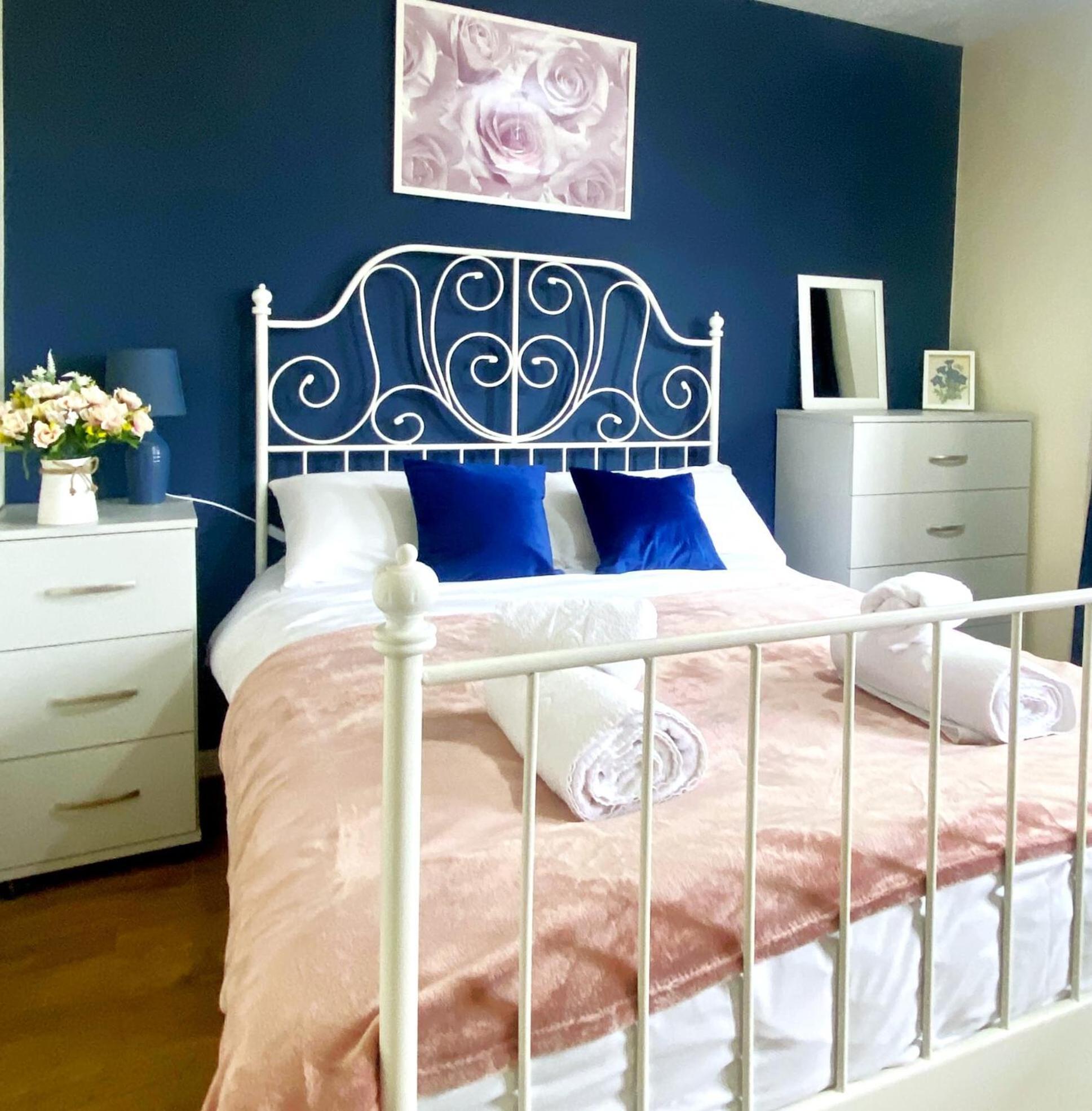 Manchester Townhouse By Bevolve - 4 Bedrooms - Free Parking Luaran gambar